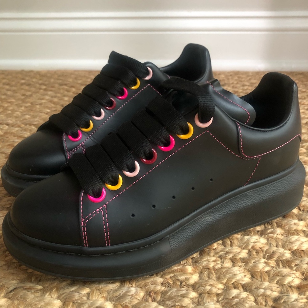 Alexander McQueen Oversized Sneaker. Black Calfskin. Rainbow Islets. Size 35